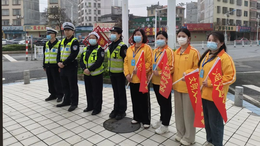 2024年文明交通劝导志愿服务活动.jpg
